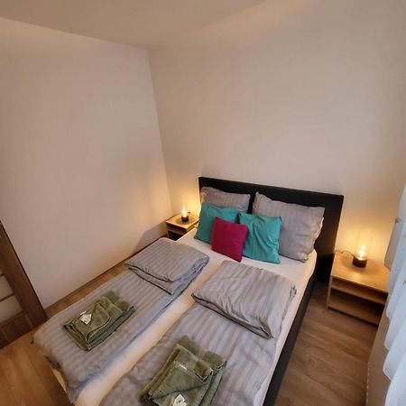Triangol Apartman: Fuerdo, Belvaros, Egyetem Győr Exterior foto